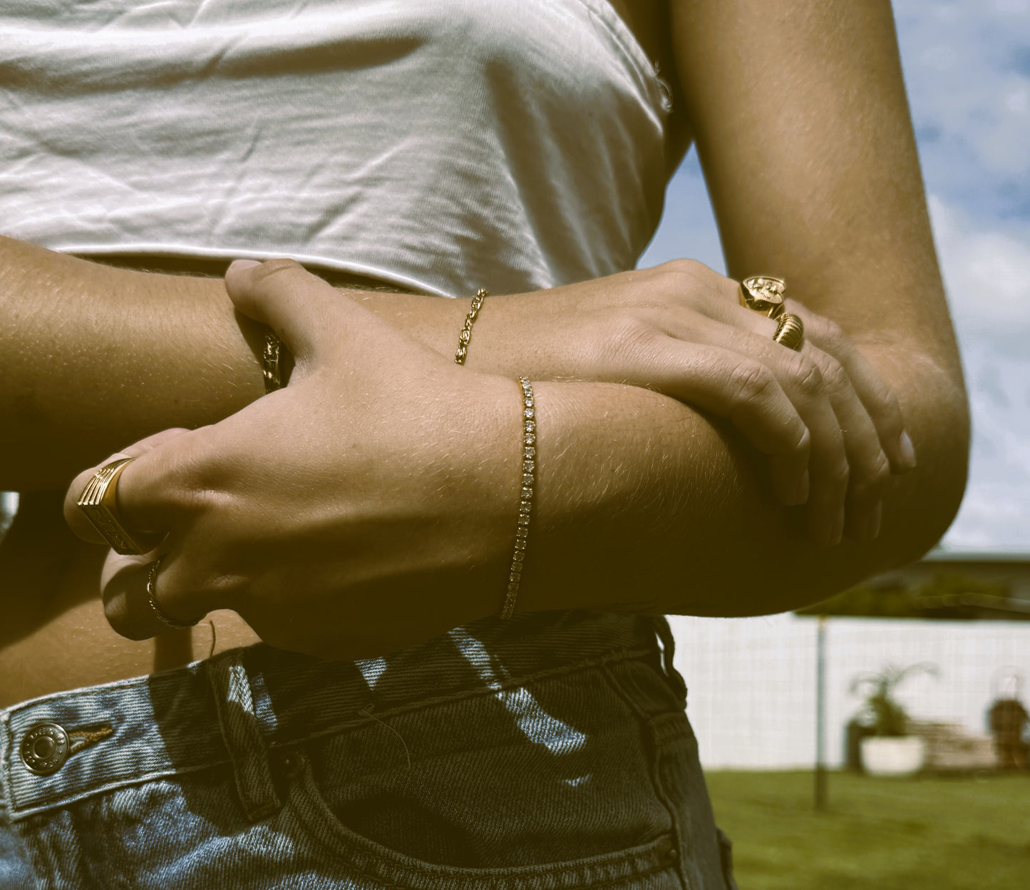 Elysian Glow – Crystal-Encrusted Gold-Plated Bracelet