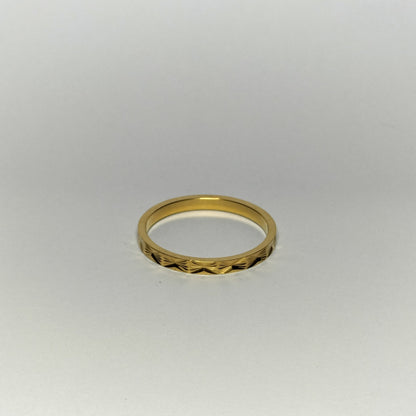 Pyramid Ring