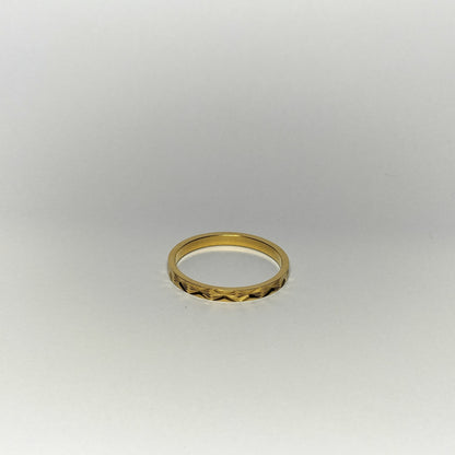 Pyramid Ring
