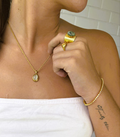 Elysian Glow – Crystal-Encrusted Gold-Plated Bracelet